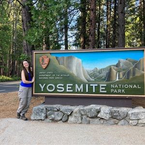 REI Women’s Medium Zip-Off Cargo Pocket Hiking Pants